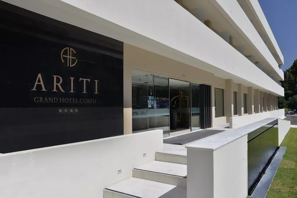 Ariti-Grand-Hotel---(10)